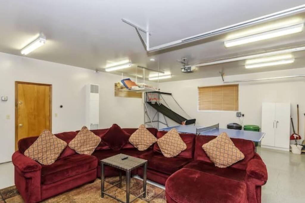 Custom Single Story Cabin With Jacuzzi Pool Table & Big Game Room With Arcade Games Lac Big Bear Extérieur photo