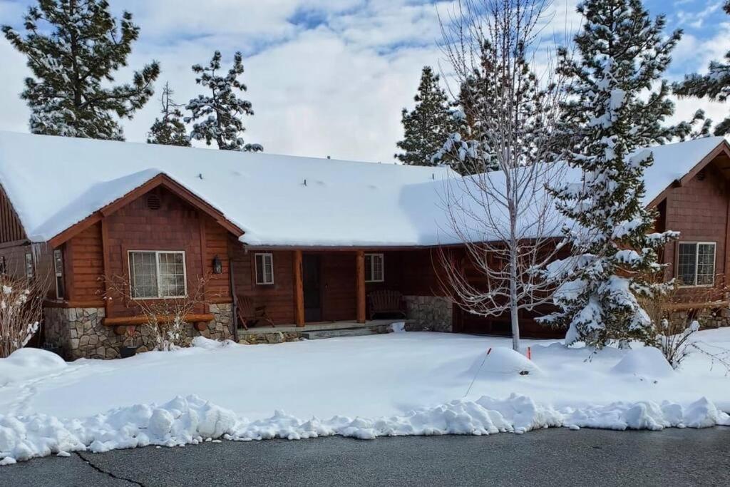 Custom Single Story Cabin With Jacuzzi Pool Table & Big Game Room With Arcade Games Lac Big Bear Extérieur photo