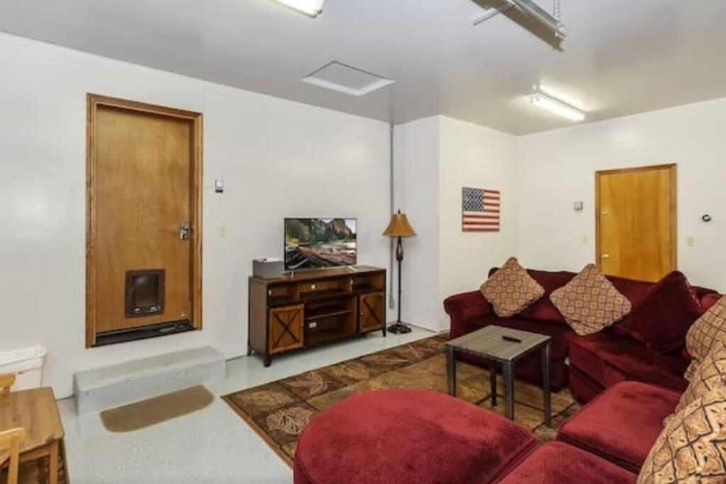 Custom Single Story Cabin With Jacuzzi Pool Table & Big Game Room With Arcade Games Lac Big Bear Extérieur photo
