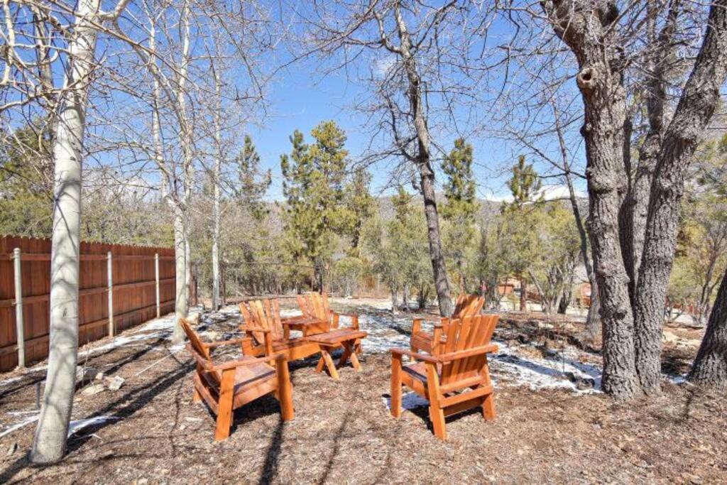 Custom Single Story Cabin With Jacuzzi Pool Table & Big Game Room With Arcade Games Lac Big Bear Extérieur photo