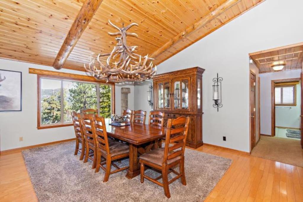 Custom Single Story Cabin With Jacuzzi Pool Table & Big Game Room With Arcade Games Lac Big Bear Extérieur photo