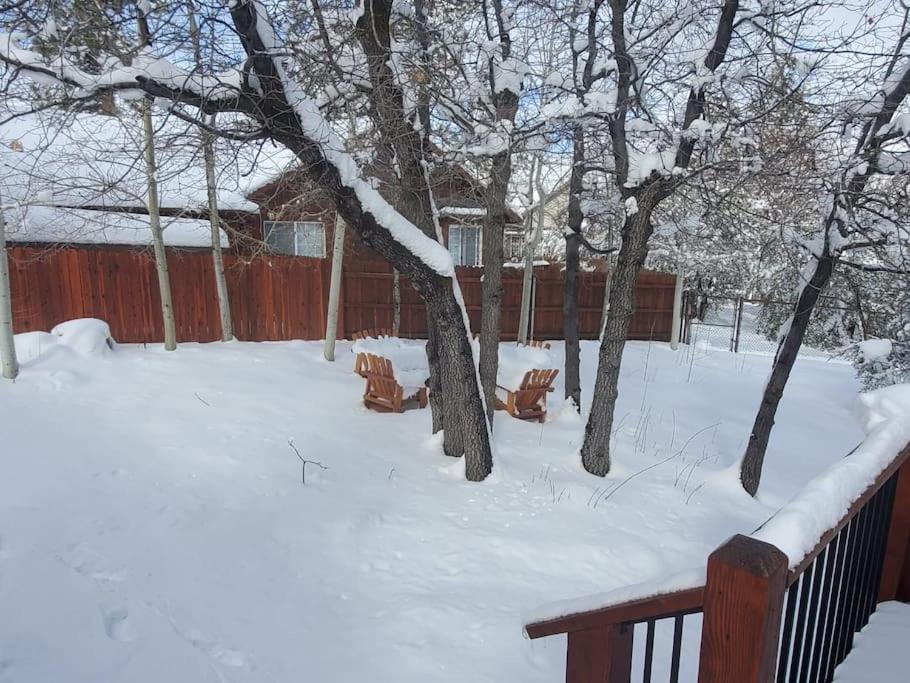 Custom Single Story Cabin With Jacuzzi Pool Table & Big Game Room With Arcade Games Lac Big Bear Extérieur photo