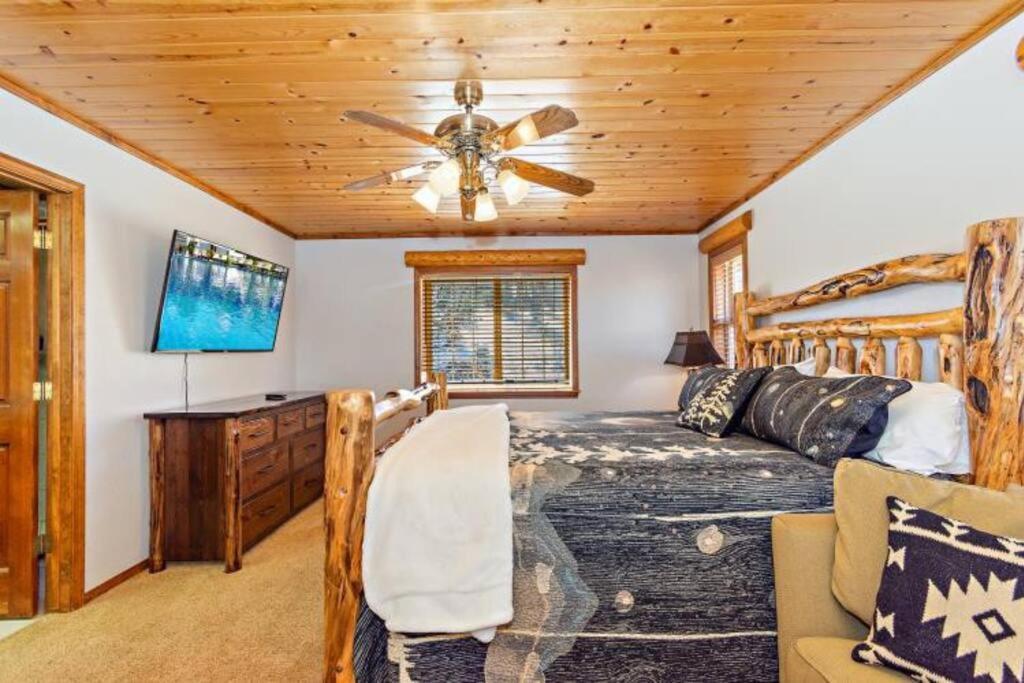 Custom Single Story Cabin With Jacuzzi Pool Table & Big Game Room With Arcade Games Lac Big Bear Extérieur photo