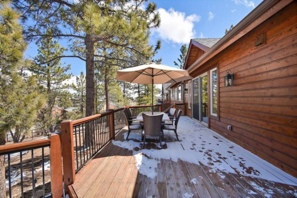 Custom Single Story Cabin With Jacuzzi Pool Table & Big Game Room With Arcade Games Lac Big Bear Extérieur photo