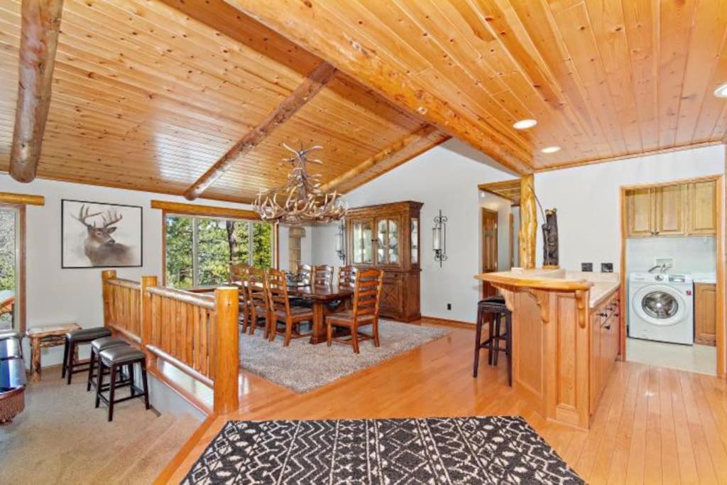 Custom Single Story Cabin With Jacuzzi Pool Table & Big Game Room With Arcade Games Lac Big Bear Extérieur photo