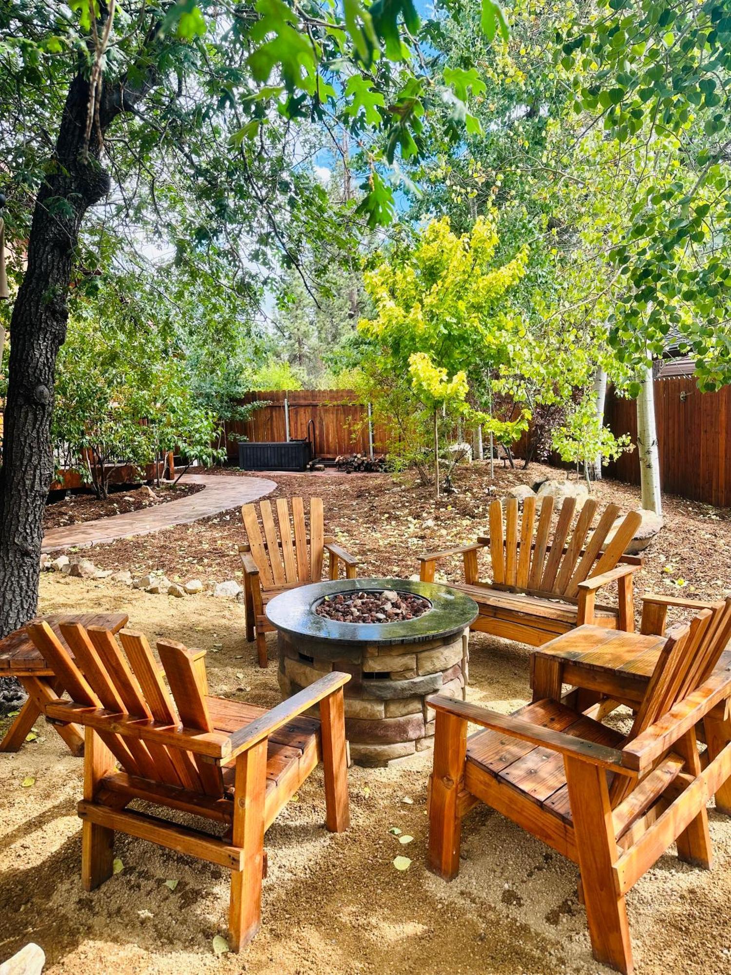 Custom Single Story Cabin With Jacuzzi Pool Table & Big Game Room With Arcade Games Lac Big Bear Extérieur photo