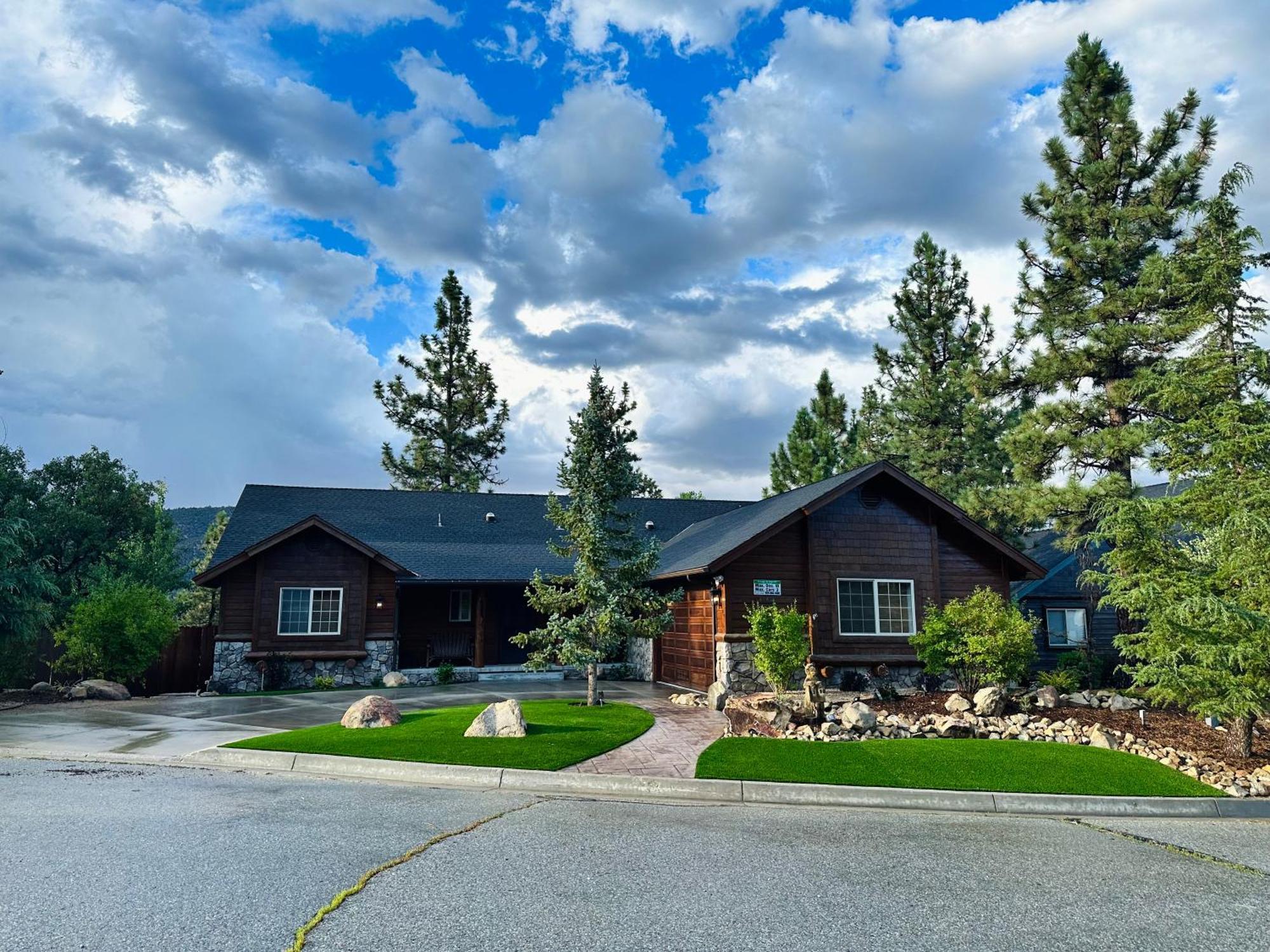 Custom Single Story Cabin With Jacuzzi Pool Table & Big Game Room With Arcade Games Lac Big Bear Extérieur photo